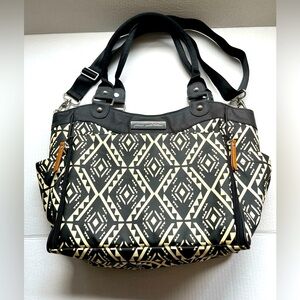 Petunia Pickle Bottom City Carryall Diaper Tote Bag in Black/Ivory Geo Print